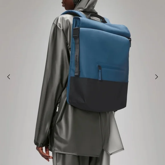 Rains Trail Rolltop BackpackTrail Rolltop Backpack Waves Blue NEW - Picture 3 of 9